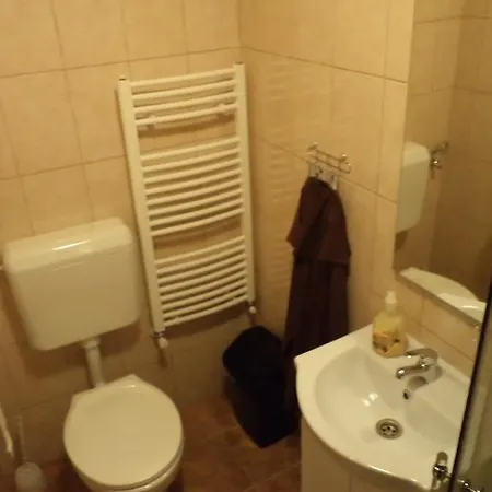Vendeghaz بيت ضيافة Karád